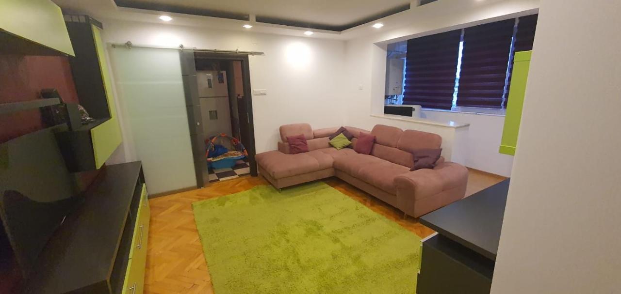 Modern Apartamento Piteşti Exterior foto